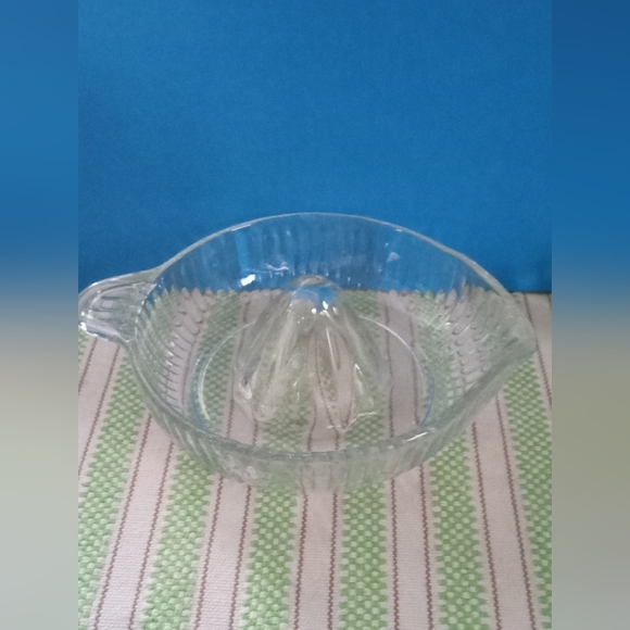 Vintage Federal Glass, Pressed Glass Juicer Circa 1950s, Excellent Condition - Picture 1 of 2